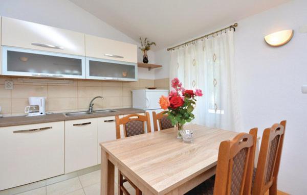 Apartman Zora Подстрана Екстер'єр фото